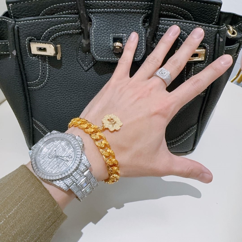 Gvc*1 bracelets